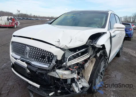 2020 Lincoln Nautilus Reserve z USA, uszkodzony, nr VIN 2LMPJ8K95LBL27468